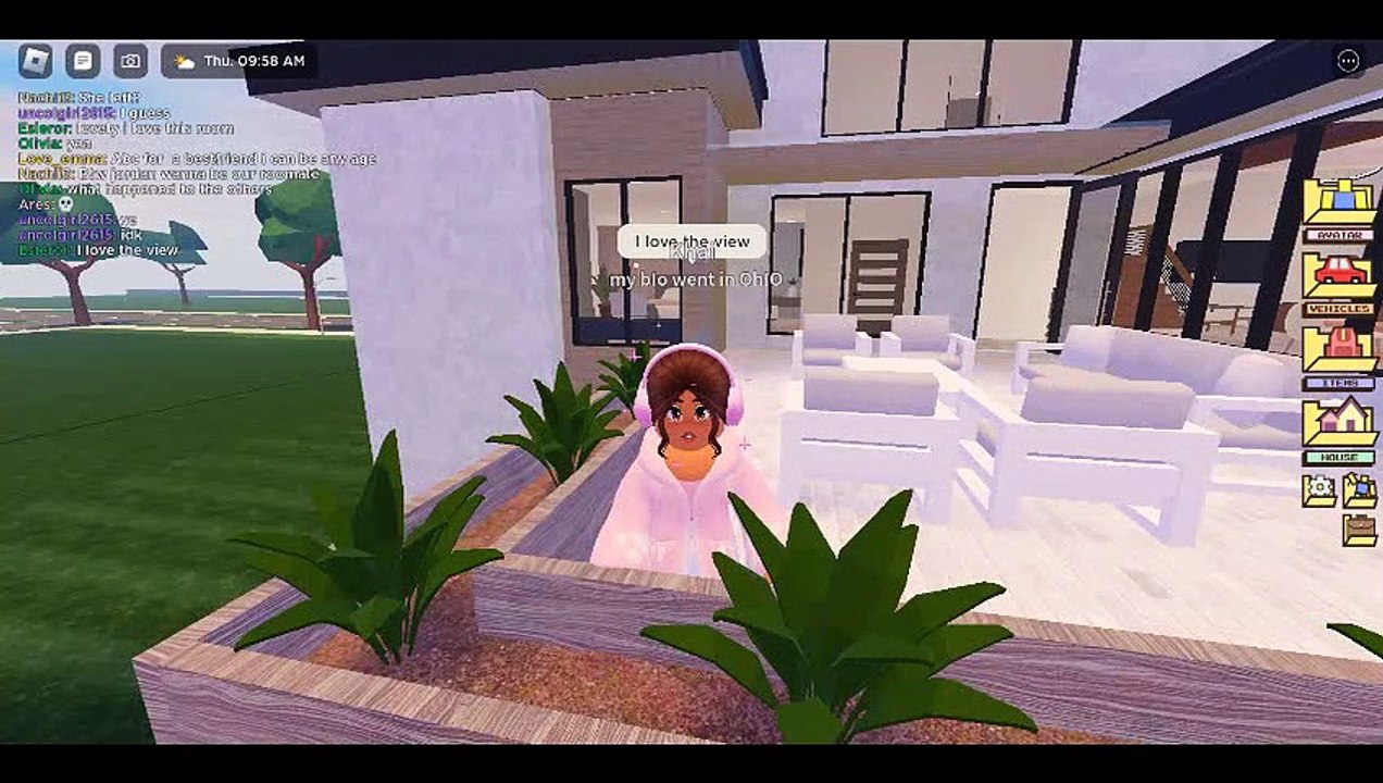 What the difference between a small house vs a big house in Roblox