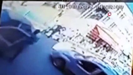 Une voiture sans conducteur a percuté un citoyen qui se rendait à la mosquée pour prier.