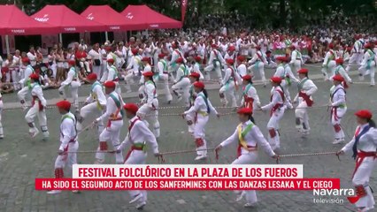 Festival folclórico en la Plaza de los Fueros