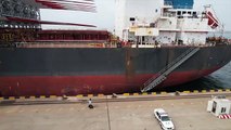 Un navire transportant une pale d'éolienne fabriquée en Chine part pour l'Allemagne