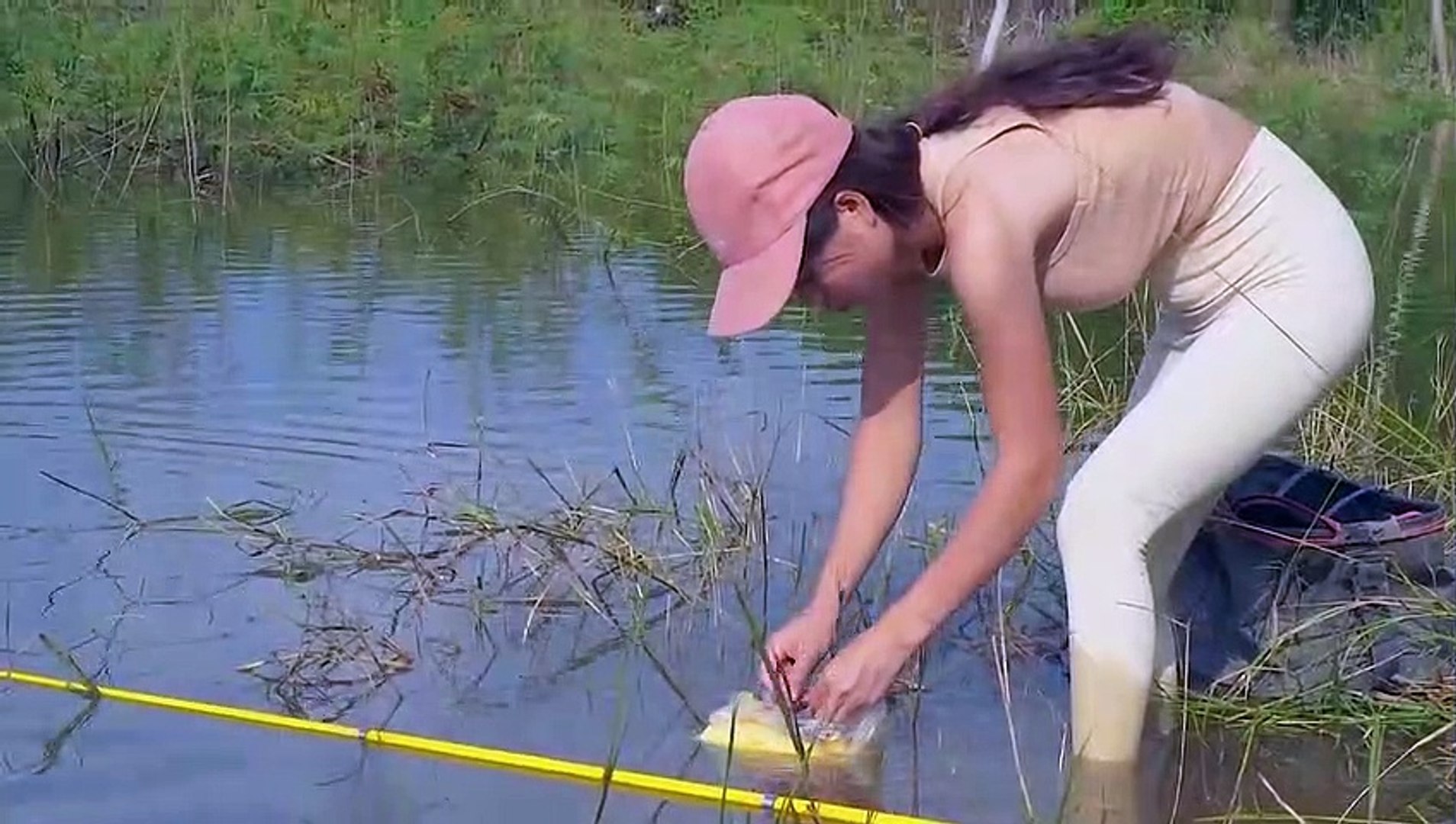 Amazing Fishing. Fishing Rod was broken because of Catfish Fishing
