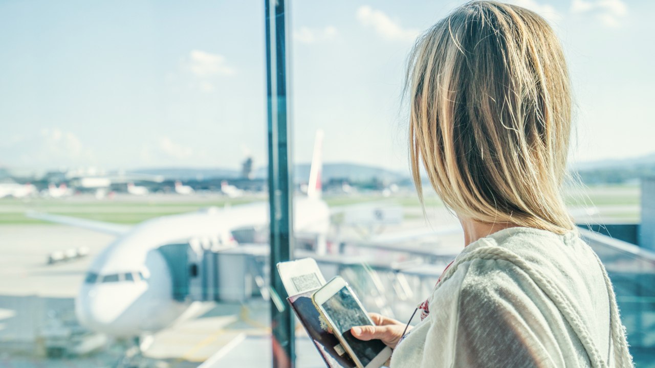 10 Tips to Help You Score Cheap Last-minute Fli...