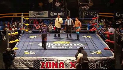 Cerebro Negro vs Dr. Cerebro © for the World Wrestling Stars Welterweight final IWRG 11.11.2012 Arena Naucalpan