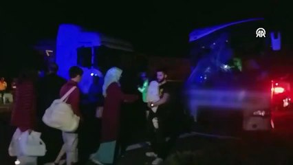 Anadolu Otoyolu'nda tır ile yolcu otobüsü çarpıştı: En az 18 yaralı
