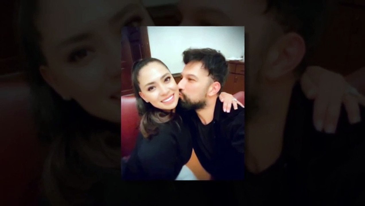Eşini öptüğü fotoğrafı paylaşan Tarkan, Dünya Öpücük Günü'nü kutladı