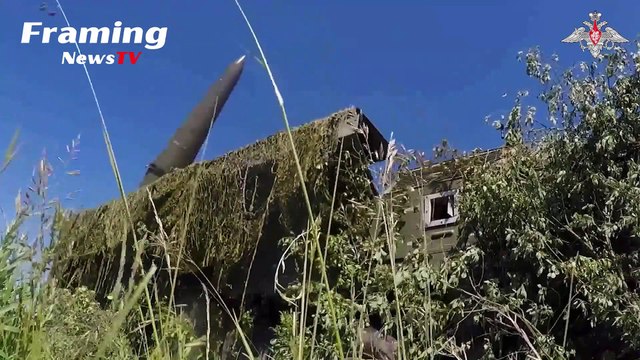 Russian troops carry out military exercises using the Iskander-M to carry out missile strikes