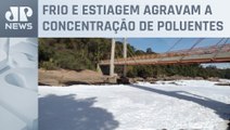 Rio Tietê forma espuma tóxica em cidades do interior de SP