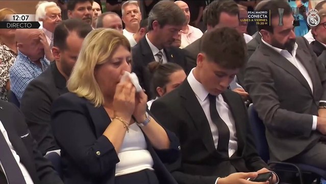 Arda Güler'in imza töreninde duygusal anlar... Annesi gözyaşlarını tutamadı