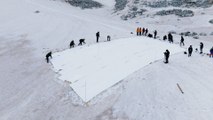 Chinese scientists try to stop glaciers from melting with innovative thermal blanket