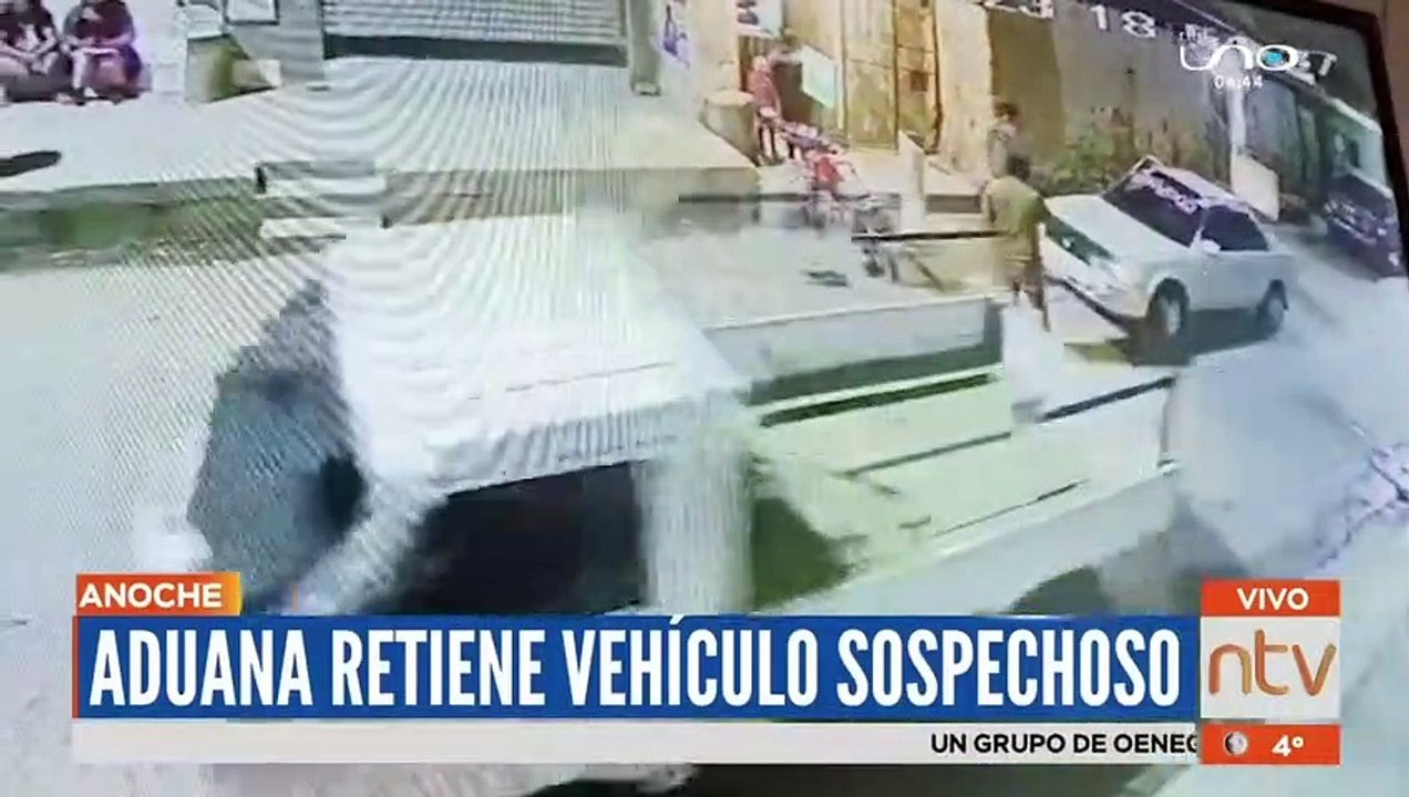 Aduana secuestra vehículo indocumentado