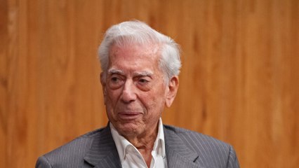 Vargas Llosa fue dado de alta de un hospital de Madrid tras ser ingresado por Covid-19