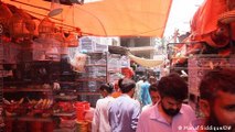 Pakistan: Karachi's overcrowded animal market