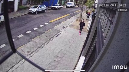 Video: intentó asesinar a su pareja en la calle, la bala no salió y se salvó