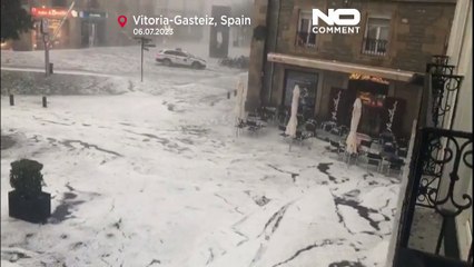 Impactantes imágenes de la granizada histórica en Vitoria y las riadas en Zaragoza