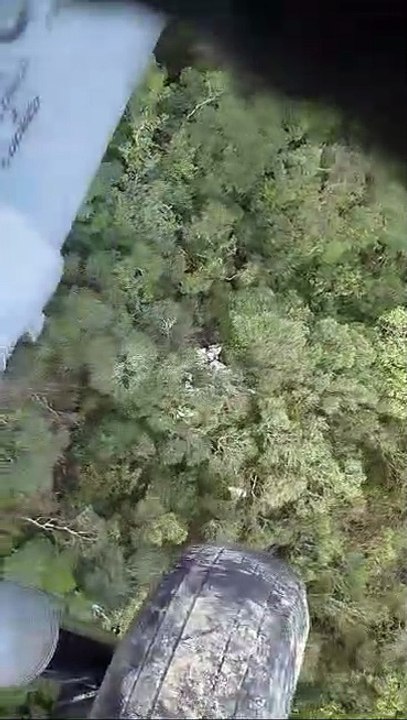 Imagens mostram destroços do avião de Umuarama que caiu na Serra do Mar