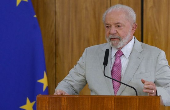 Lula diz que falta de interesse em política pode resultar em 'um titica como Bolsonaro’