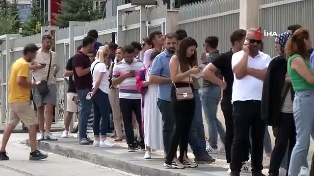 Yurt dışından getirilen telefonları kaydettirme ücretine zam sonrası sistem kilitlendi