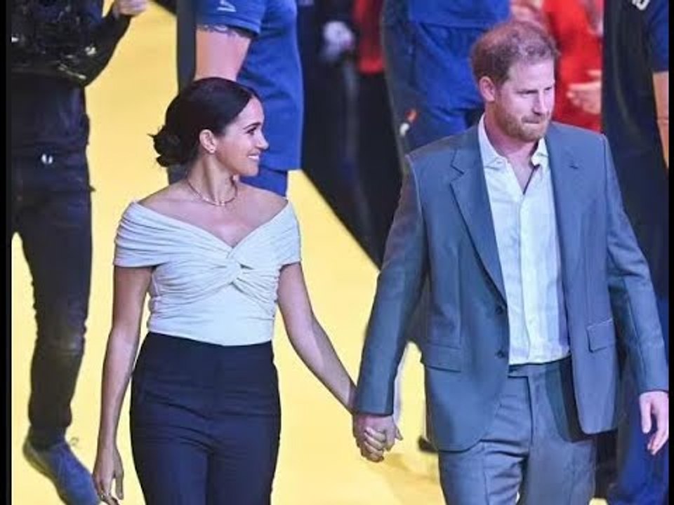 Harry e Meghan hanno ancora Spotify elencato sul sito Web di Archewell nonostante la fine della part
