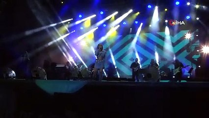 Derya Uluğ donne son nouvel album Herald From the Stage