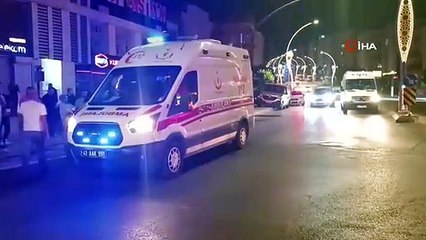 Une femme a été percutée par une voiture alors qu'elle tentait de traverser la route.