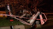 İstanbul’da ağaca çarpan araç ikiye bölündü: 1 ölü