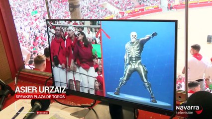 Él mantiene viva la fiesta dentro de la Plaza de Toros