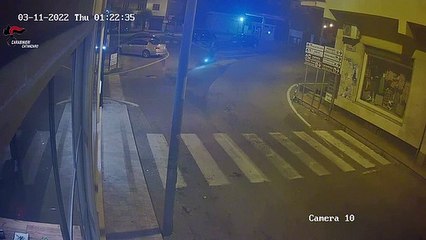 Intimidazione a Lamezia, 45enne dà fuoco all'auto dell'avvocato Salvatore Cerra: arrestato