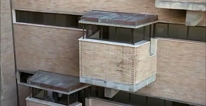 La marcia di Esculapio, Alberto Sordi è il dott. Tersilli