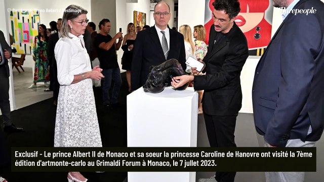 Caroline de Monaco ose la transparence et brille en Chanel auprès d'Albert, qu'elle ne quitte plus