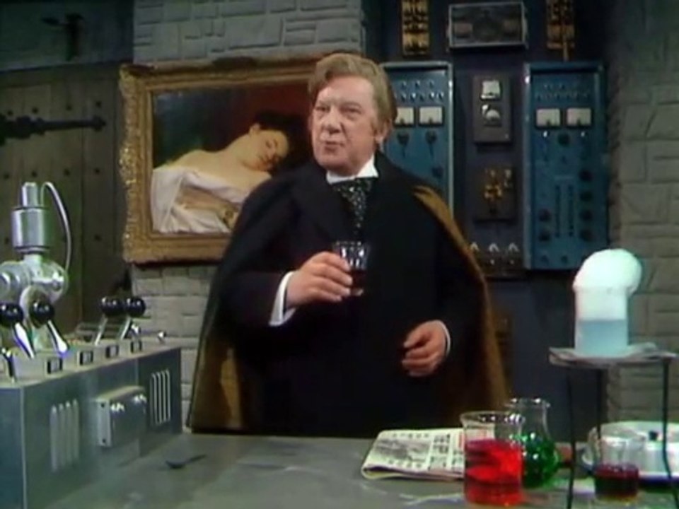 It's Tommy Cooper (1970) S01E04 - February 28, 1970 - Arthur Lowe
