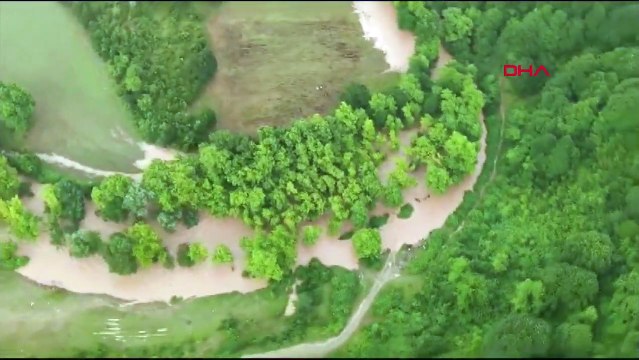 Şile'de yağmur sonrası mahsur kalanlar helikopterle böyle kurtarıldı