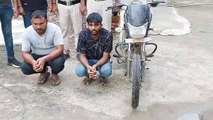 महंगा टमाटर खरीदने आए व्यवसायी से बदमाशों ने लूटे रुपए, दो गिरफ्तार