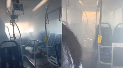 Metrobüste yangın çıktı, yolcular korkuyla kaçıştı