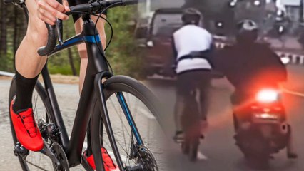 Detik-detik Pesepeda Dijambret di Jalanan Palembang #Shorts