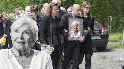 « Je ne veux pas souffrir comme ça »:ce que Line Renaud craignait pour sa mort est finalement arrivé