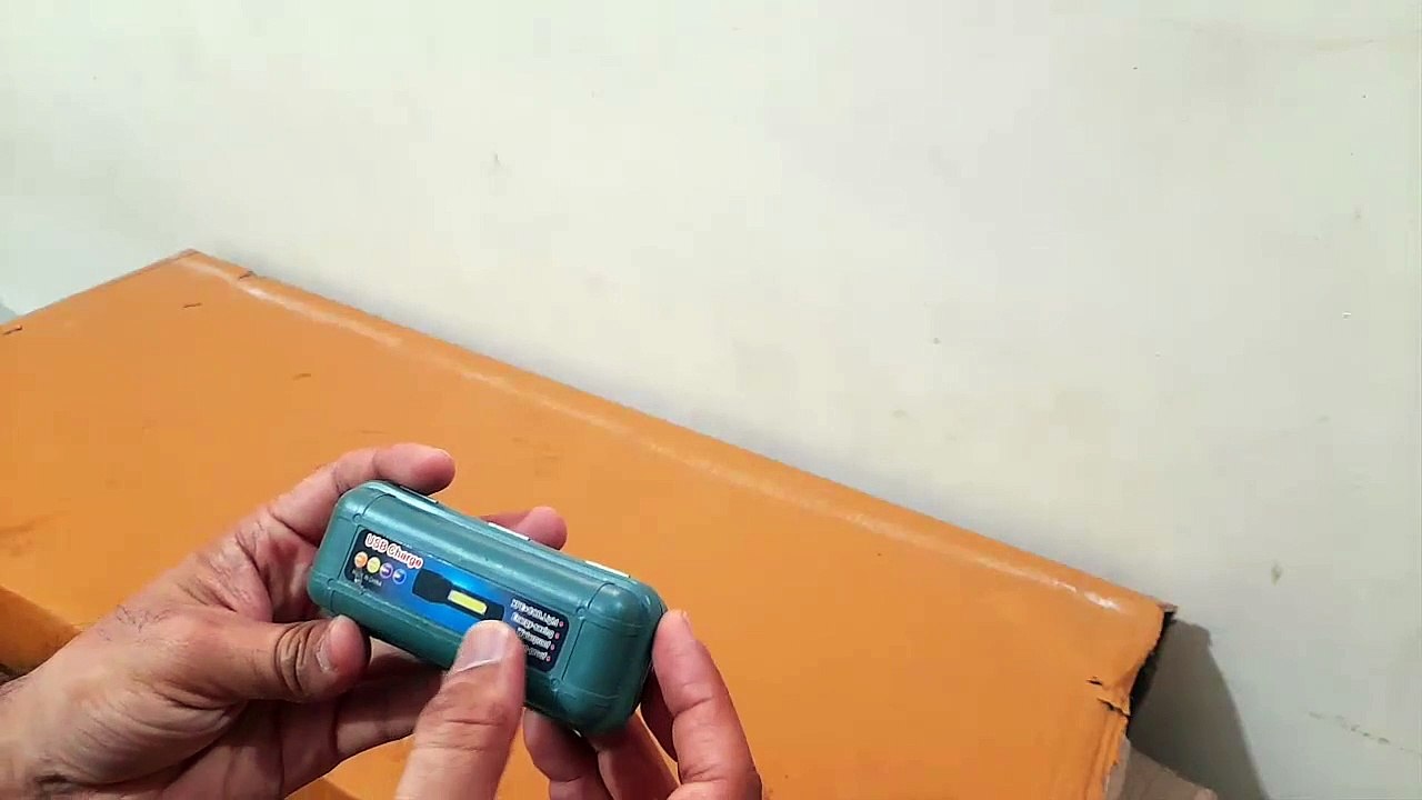 Unboxing and Review of Mini Rechargeable Pocket Light Zoom COB USB Charging Led Water Proof DP Torch