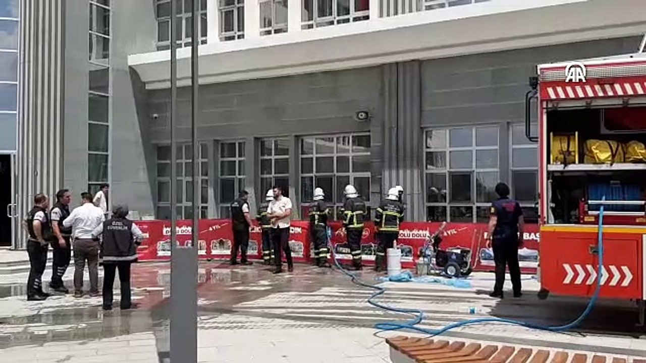 Çorum Belediyesi hizmet binasında çıkan yangın söndürüldü
