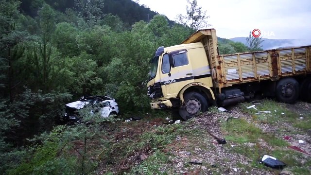 Un accident a séparé la famille, qui est partie en vacances：La mère et le père sont décédés, leurs enfants ont été blessés