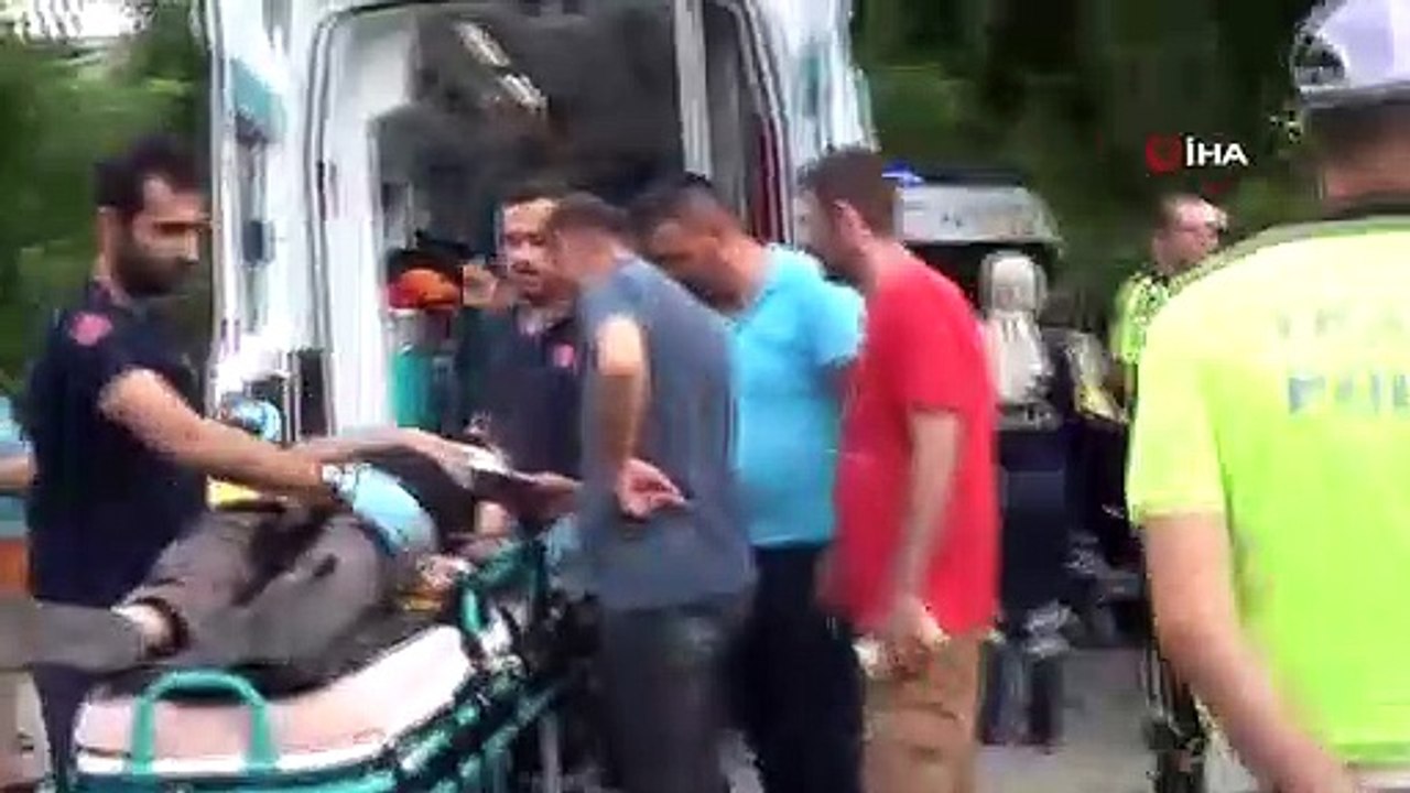 Marché de la vie dans un bus de passagers à Bur...