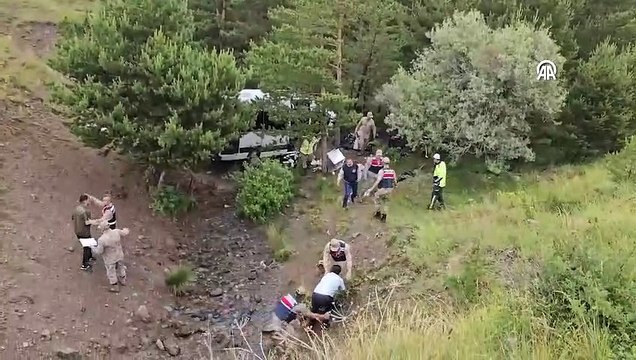 Düğün dönüşü korkunç kaza: Ölü ve yaralılar var