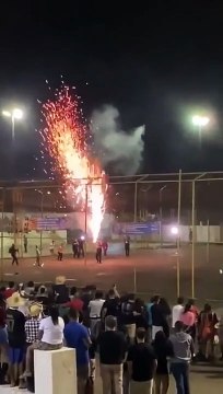 Les feux d'artifice c'est beaux mais c'est chaud