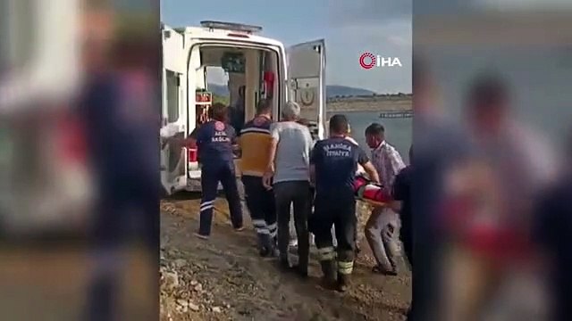 Il est tombé des falaises et a été secouru par bateau