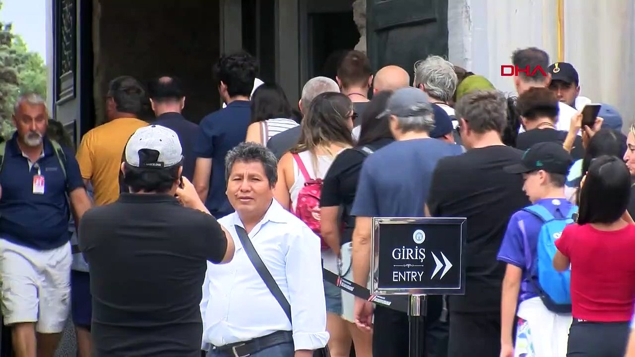 Topkapı Sarayı'nda restoran yangını sonrası ziyaretler devam ediyor