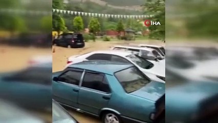 Kuvvetli yağış beldede hayatı olumsuz etkiliyor