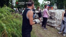 Ucraina: i giovani che ballano tra le macerie della guerra