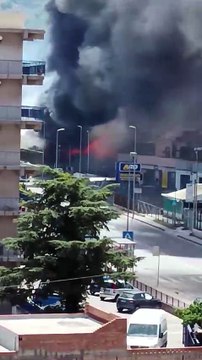 Domenica di fuoco a Messina: fiamme intorno all'isola ecologica di Zafferia, brucia Pistunina