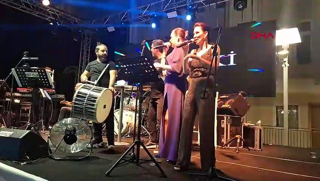 Deniz Seki s'est produit au mariage de la circoncision après avoir entendu la nouvelle de la mort d'Özkan Uğur