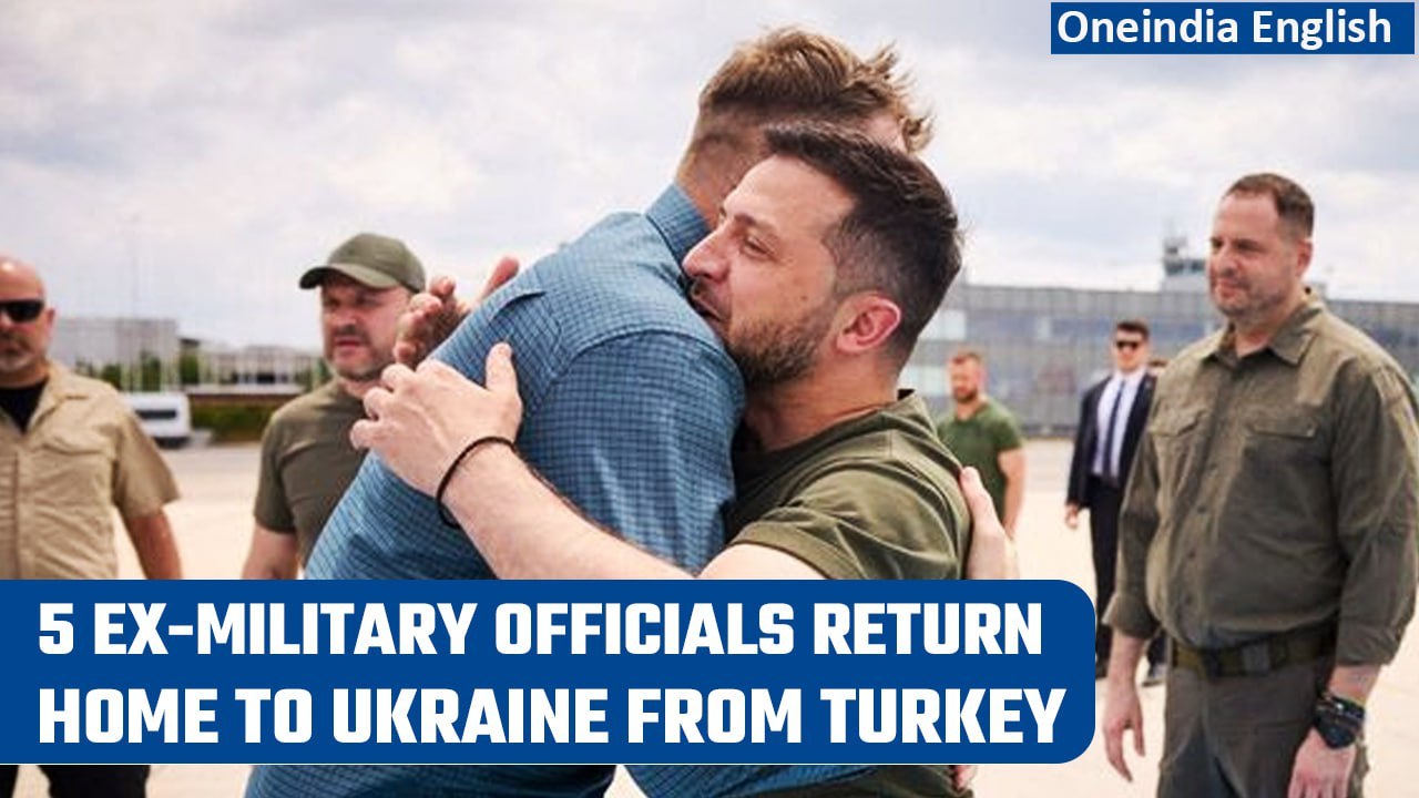 Volodymyr Zelensky brings home five former army...