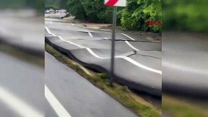 Zonguldak'ta Sel Nedeniyle Yol Çöktü, Uçak Seferleri İptal Edildi