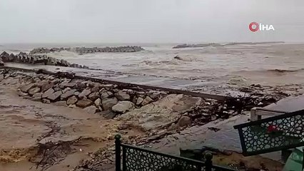 Karadeniz'in rengi değişti!